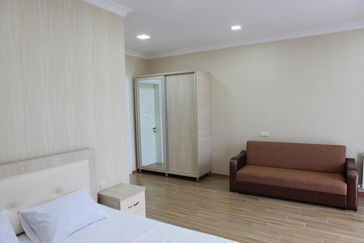 Hotel Botanica Chakvi Buitenkant foto